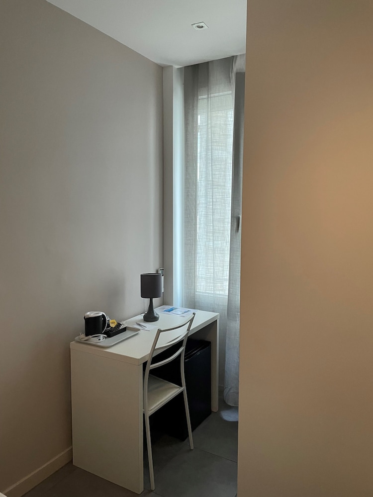 HOTEL ANNA LIVIA 50/56