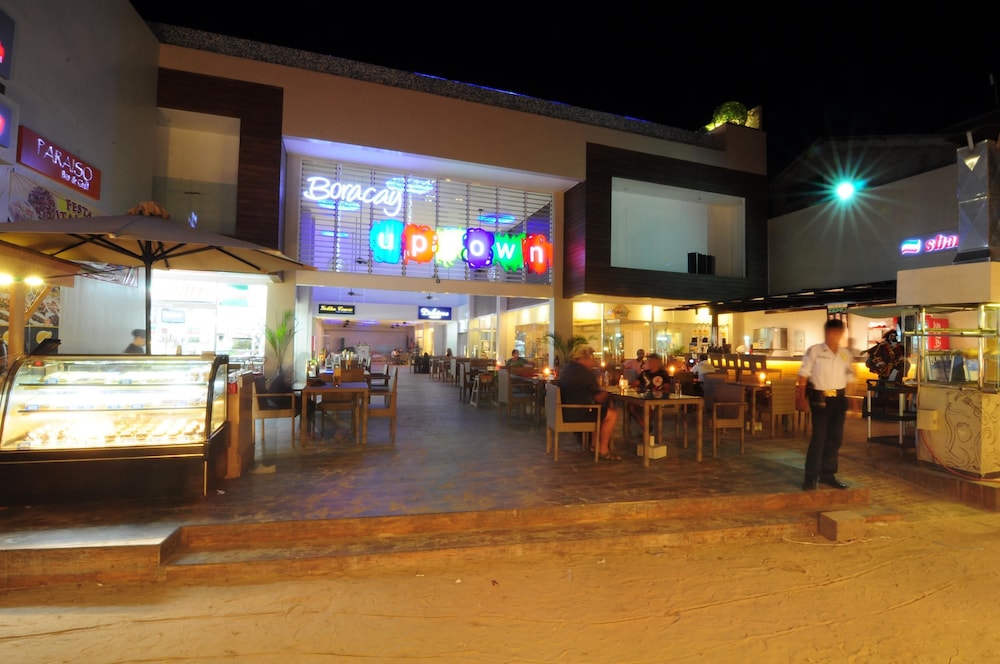 Boracay Uptown 30/43