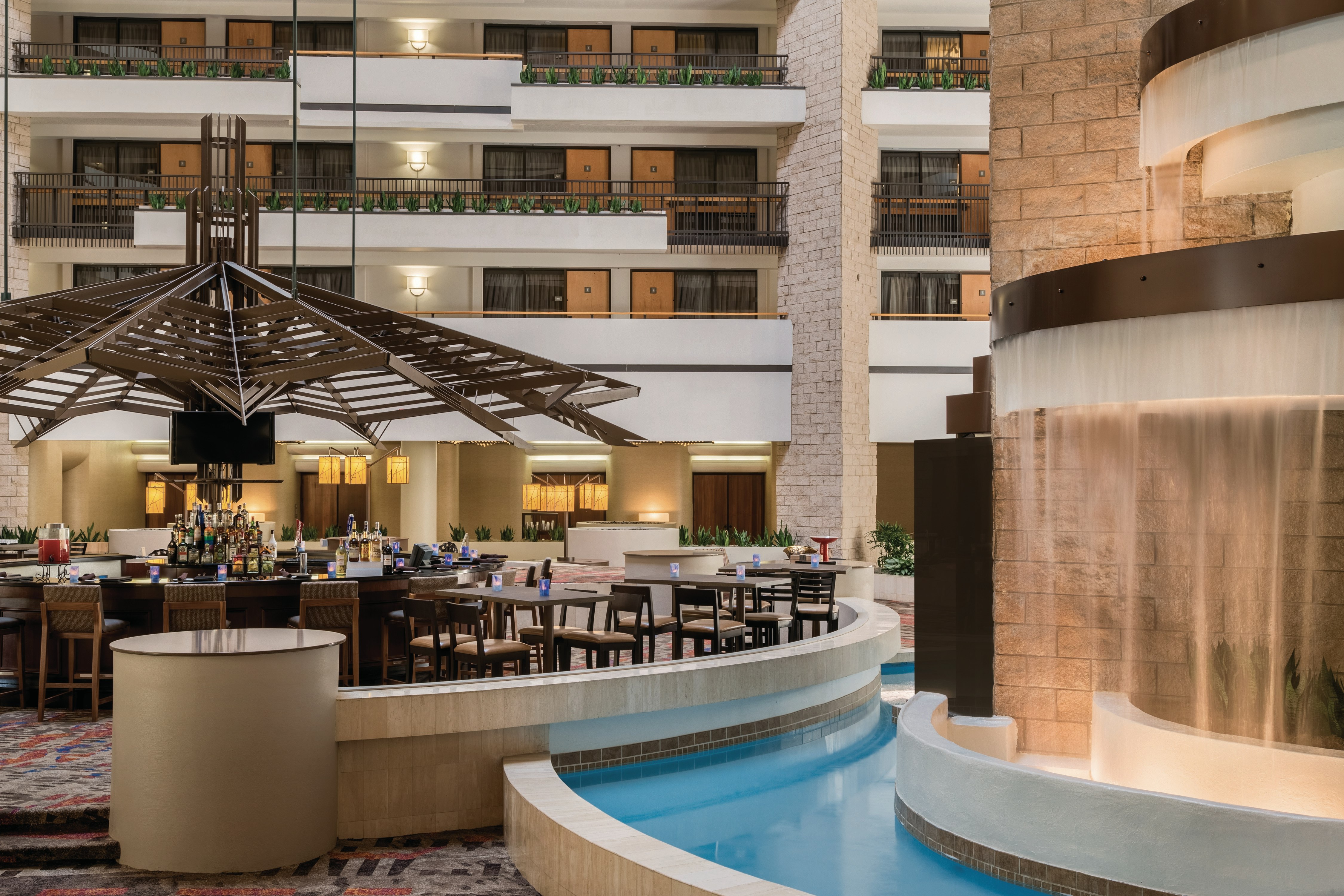 Embassy Suites by Hilton Orlando International Drive ICON Park 16/86