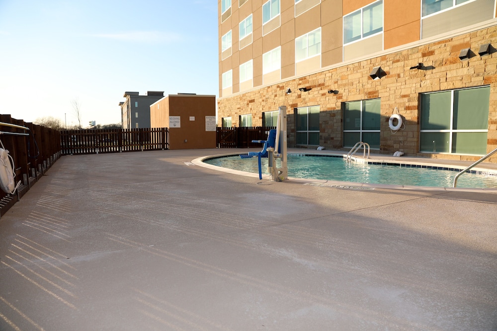 Holiday Inn Express And Suites Wylie West 66/72