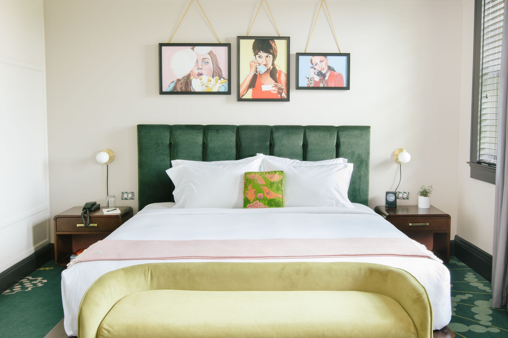 STANDARD, KING BED