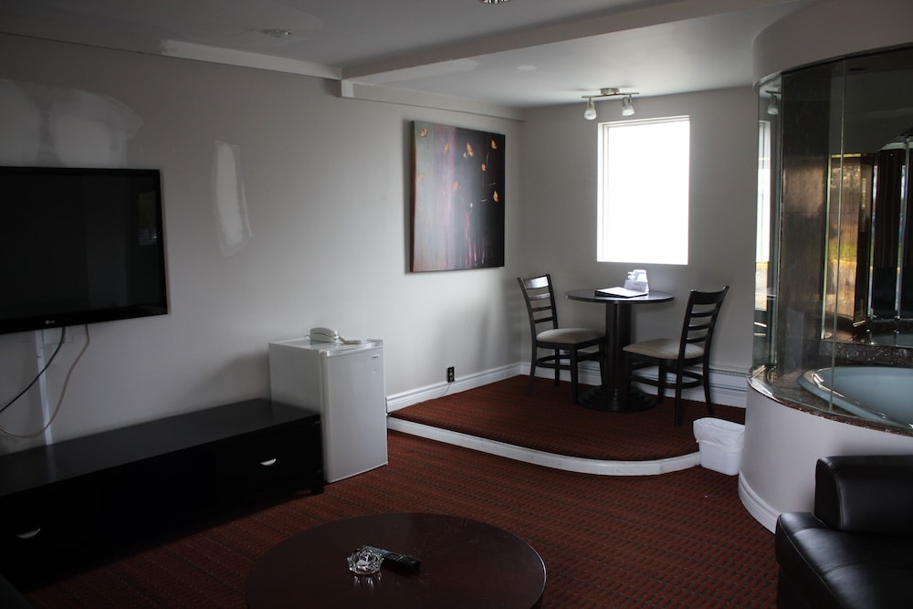 Grand Motel Saint Hubert 26/33