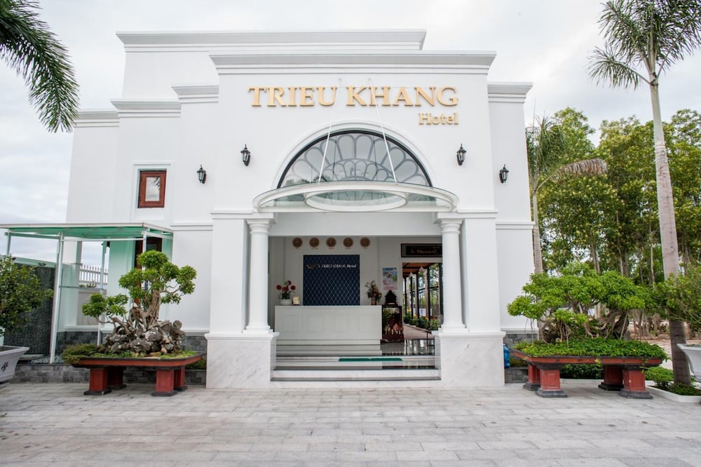 Trieu Khang Hotel 8/48