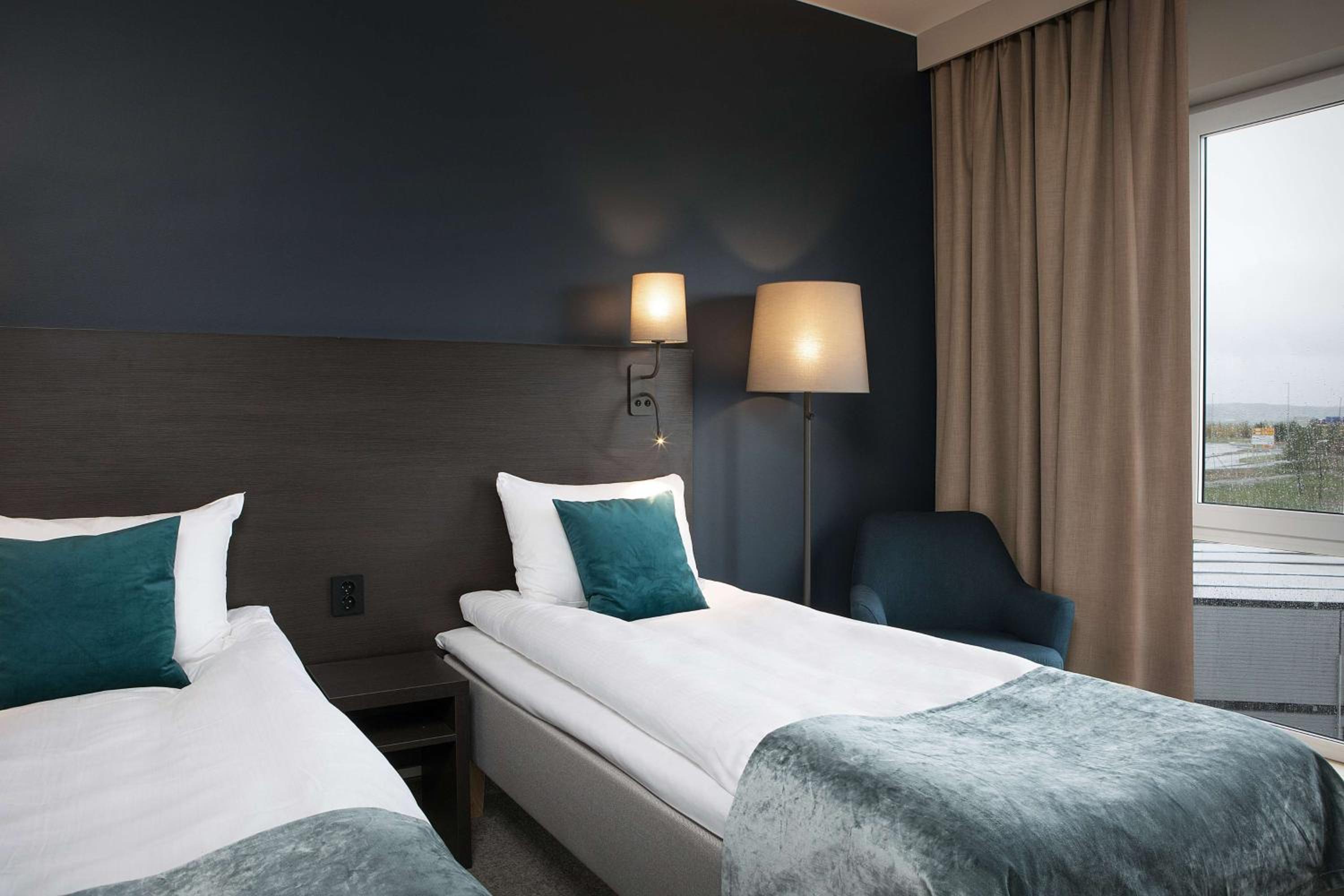 Room, Twin Beds