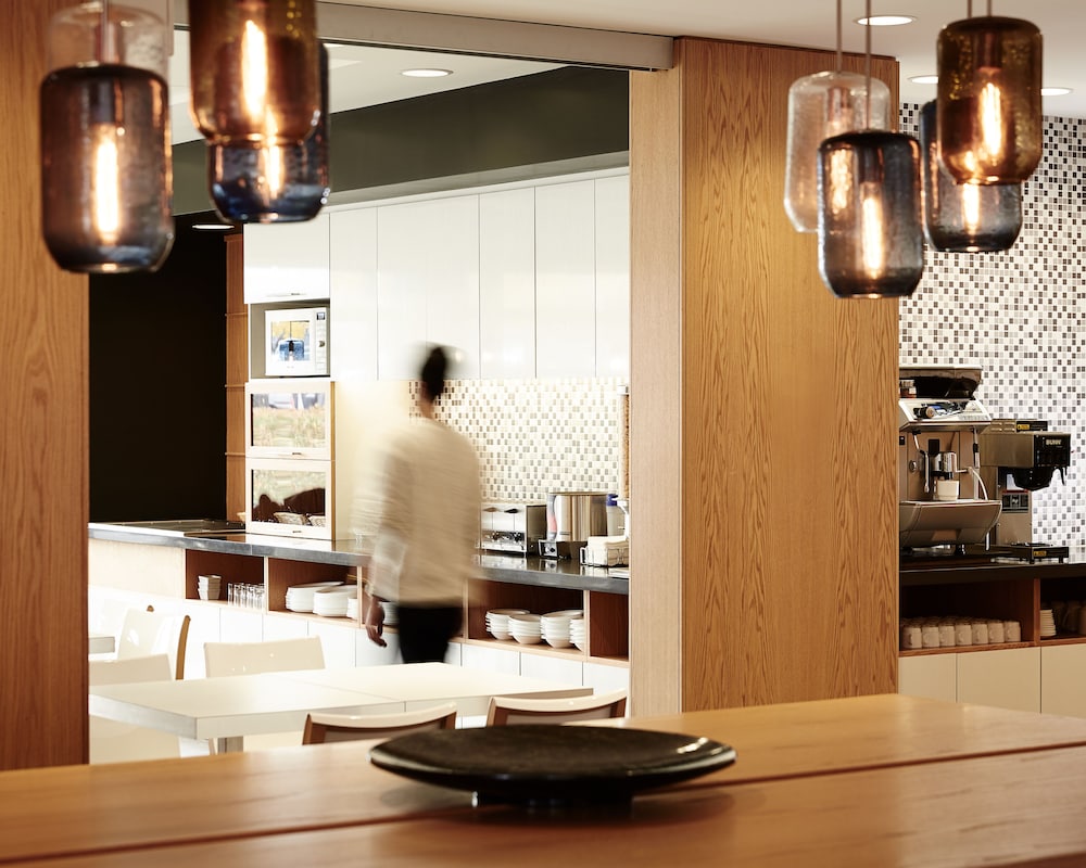 Hotel Le Dauphin Montreal Longueuil 20/25