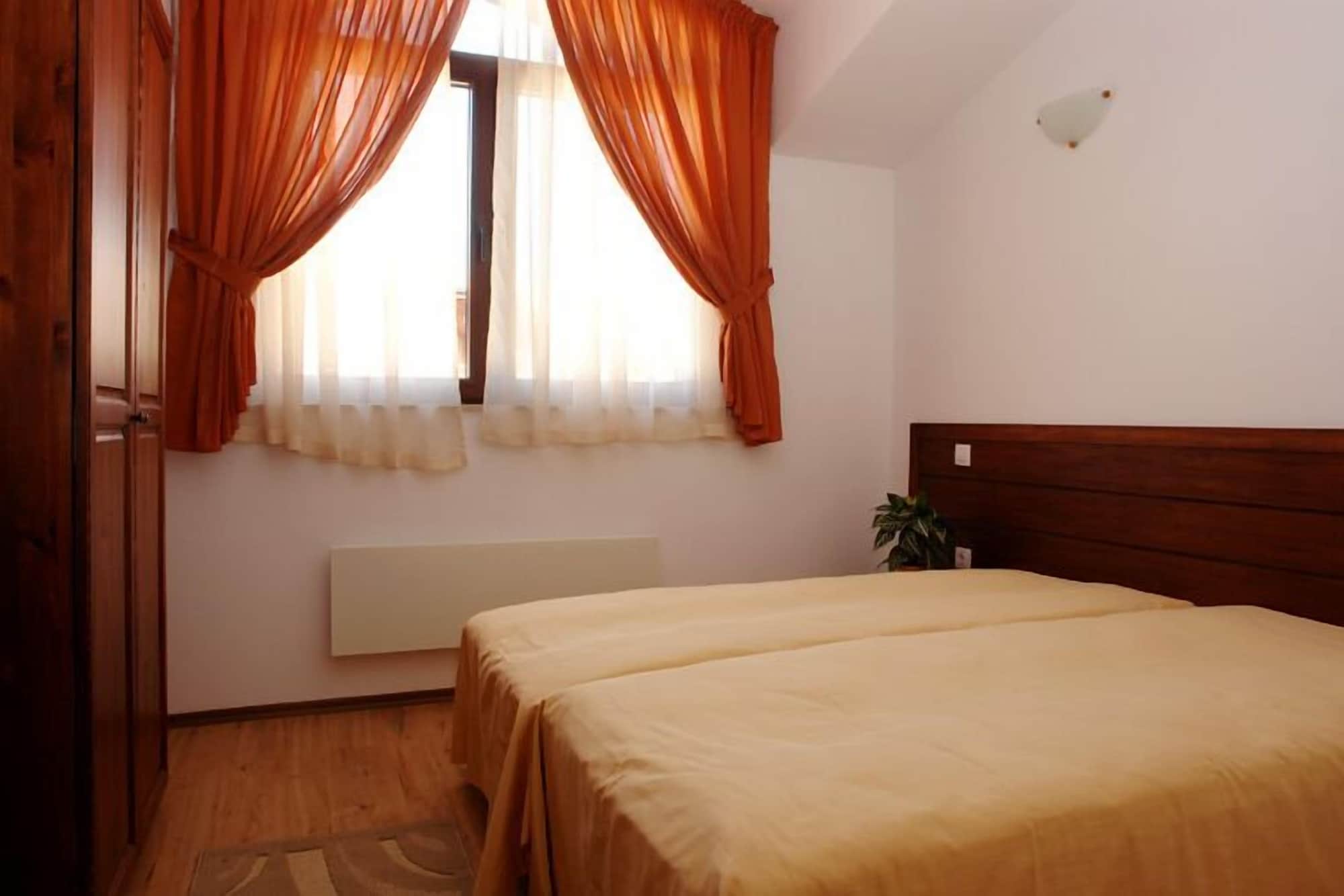 1 Bedroom, Classic, Apartment, Twin Beds, Sofa, Balcony