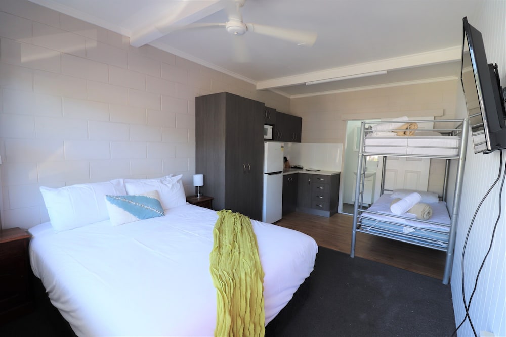 Nobby Beach Holiday Village 11/50