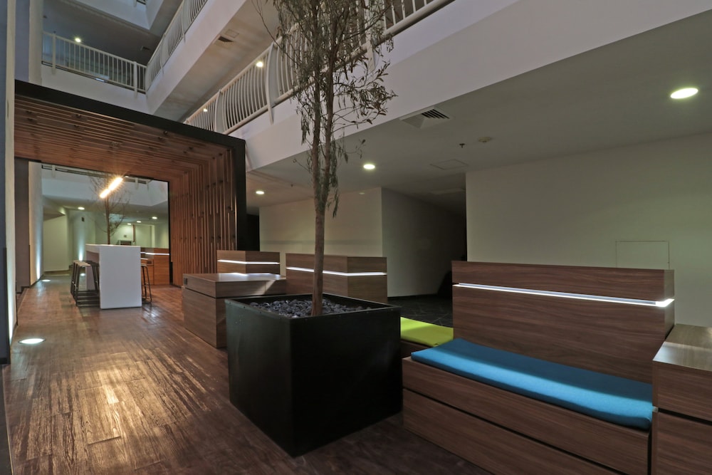 Holiday Inn Express San Luis Potosi 12/80