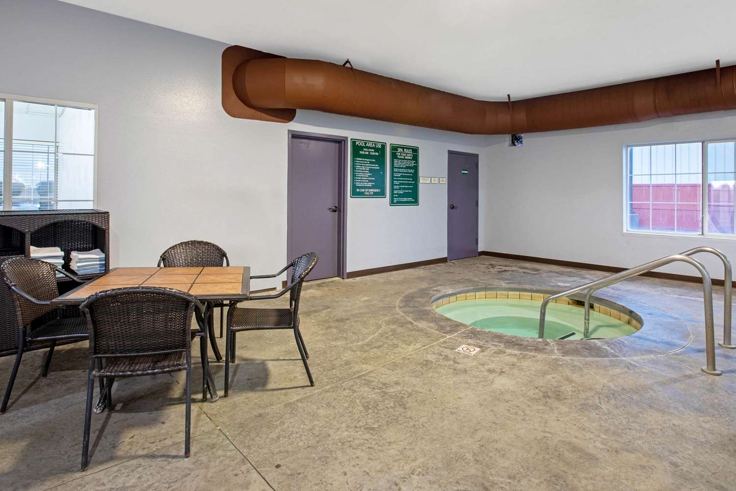 La Quinta Inn & Suites by Wyndham Tulsa Airpt / Expo Square 26/35