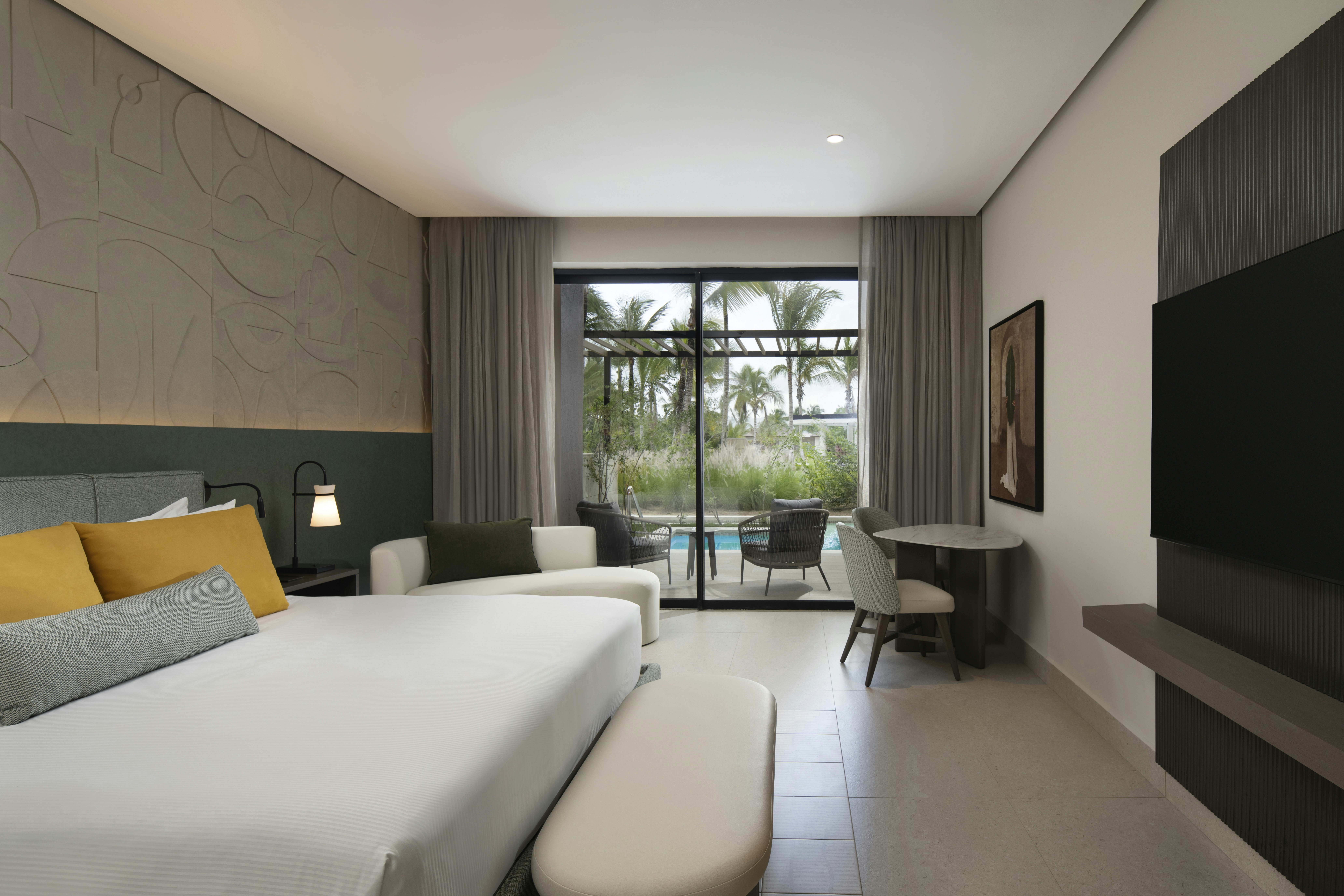 Club, Azure, King Bed, Plunge Pool