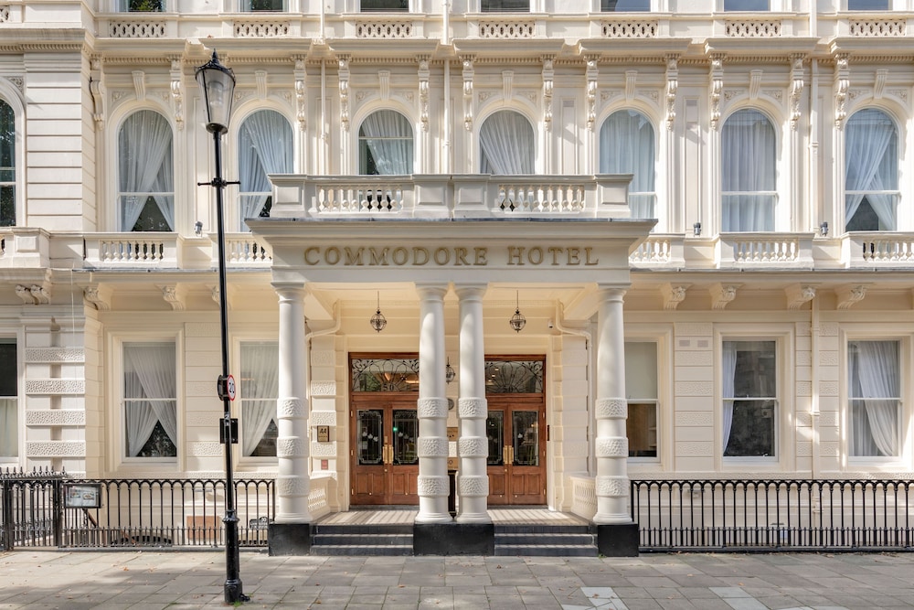 Commodore Hotel London 4/55