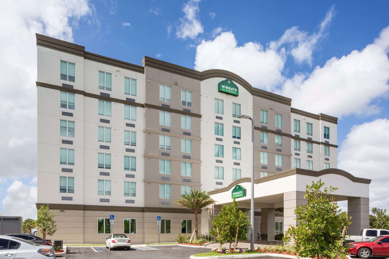 Wingate By Wyndham Miami Airport in DORAL - FL