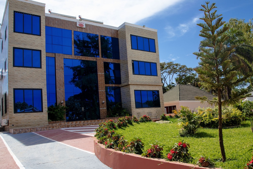 Metzy Residence Hotel in SERREKUNDA
