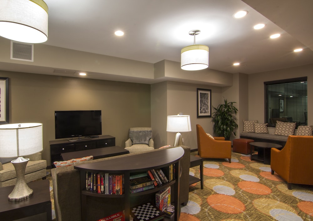 Staybridge Suites Carlsbad/San Diego 56/73