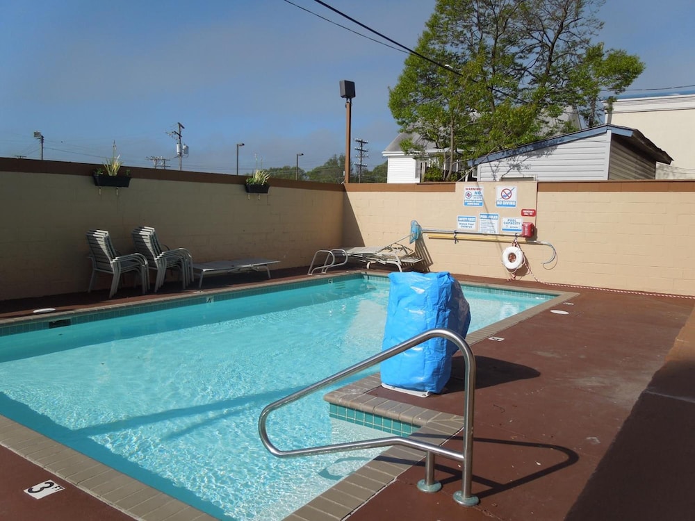 Sundial Inn photo3