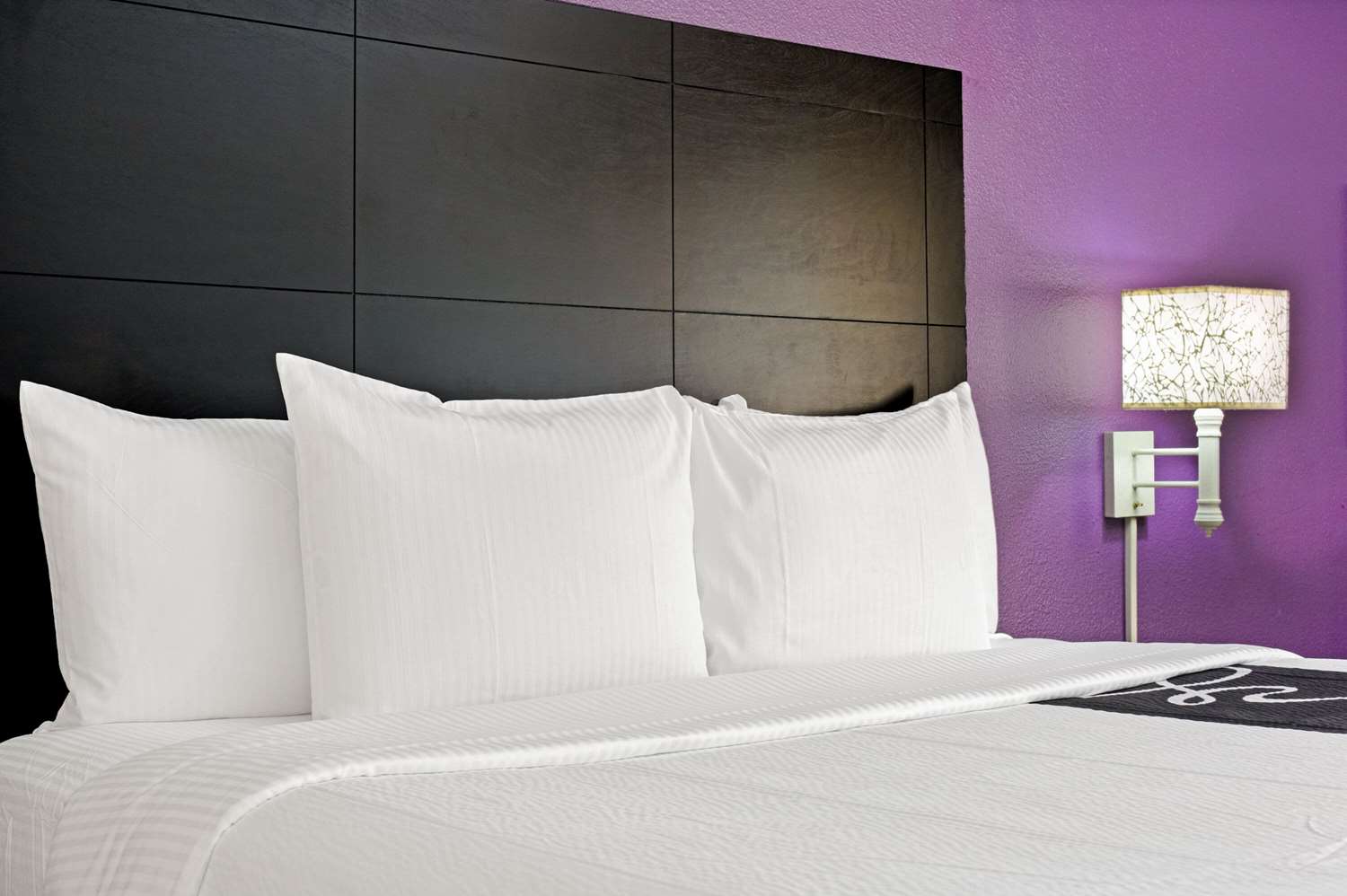 La Quinta Inn & Suites by Wyndham Miami Airport East 27/52
