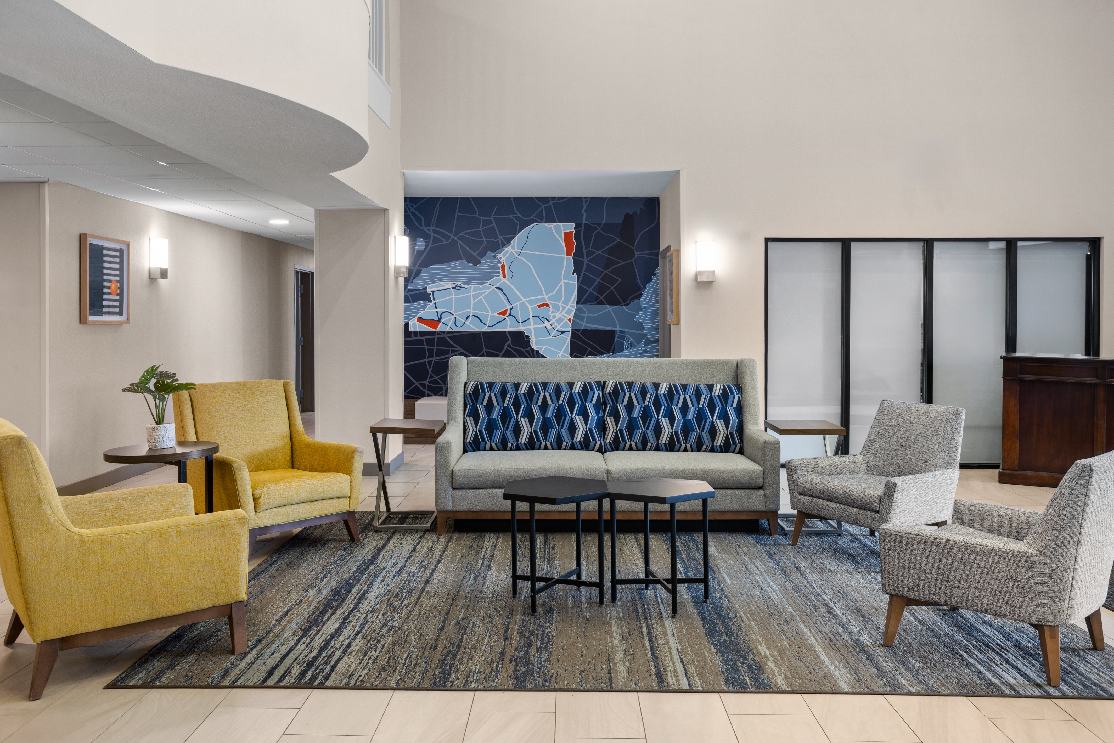Holiday Inn Express Syracuse-Fairgrounds 48/75