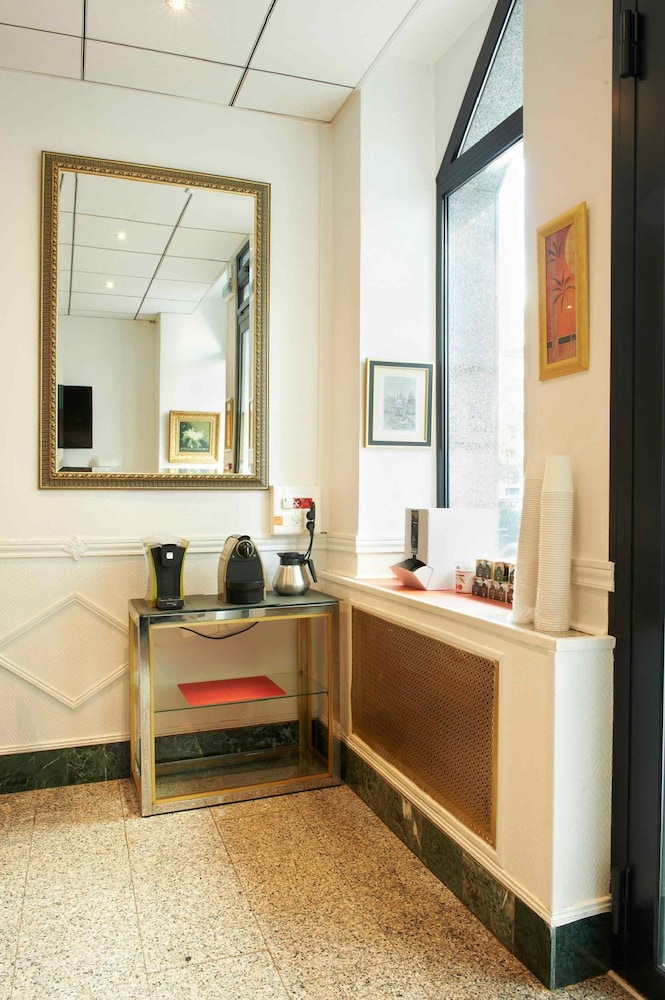 Hotel Darcet Paris 25/37