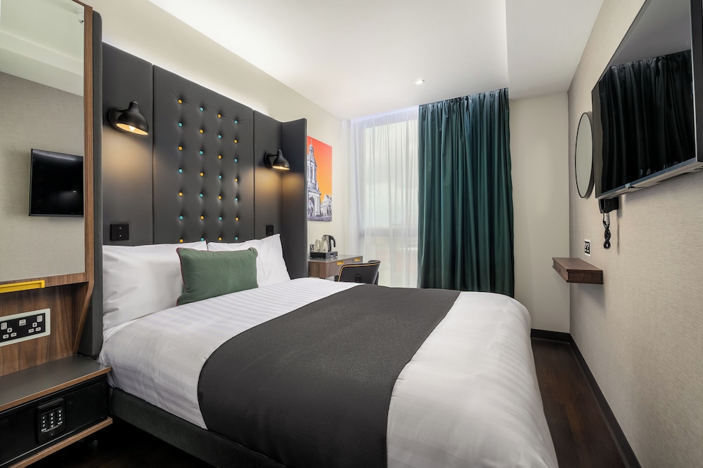 COMFORT, DOUBLE BED