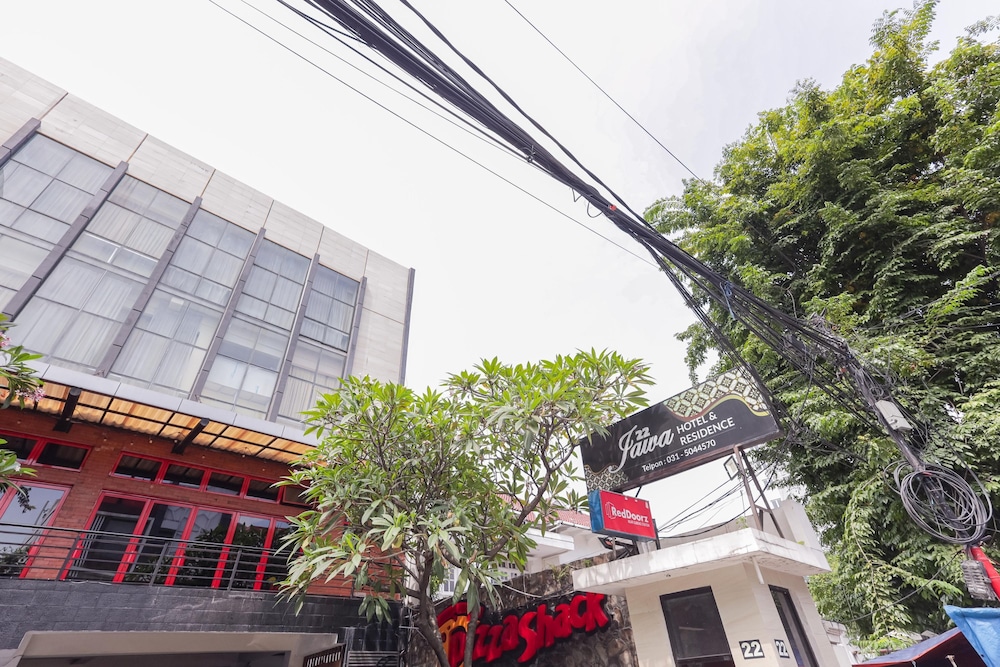 Reddoorz Near Gubeng Station 2/57