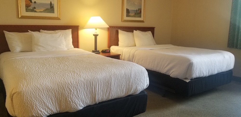 La Quinta Inn By Wyndham Indianapolis Airport Executive Drive 9/37