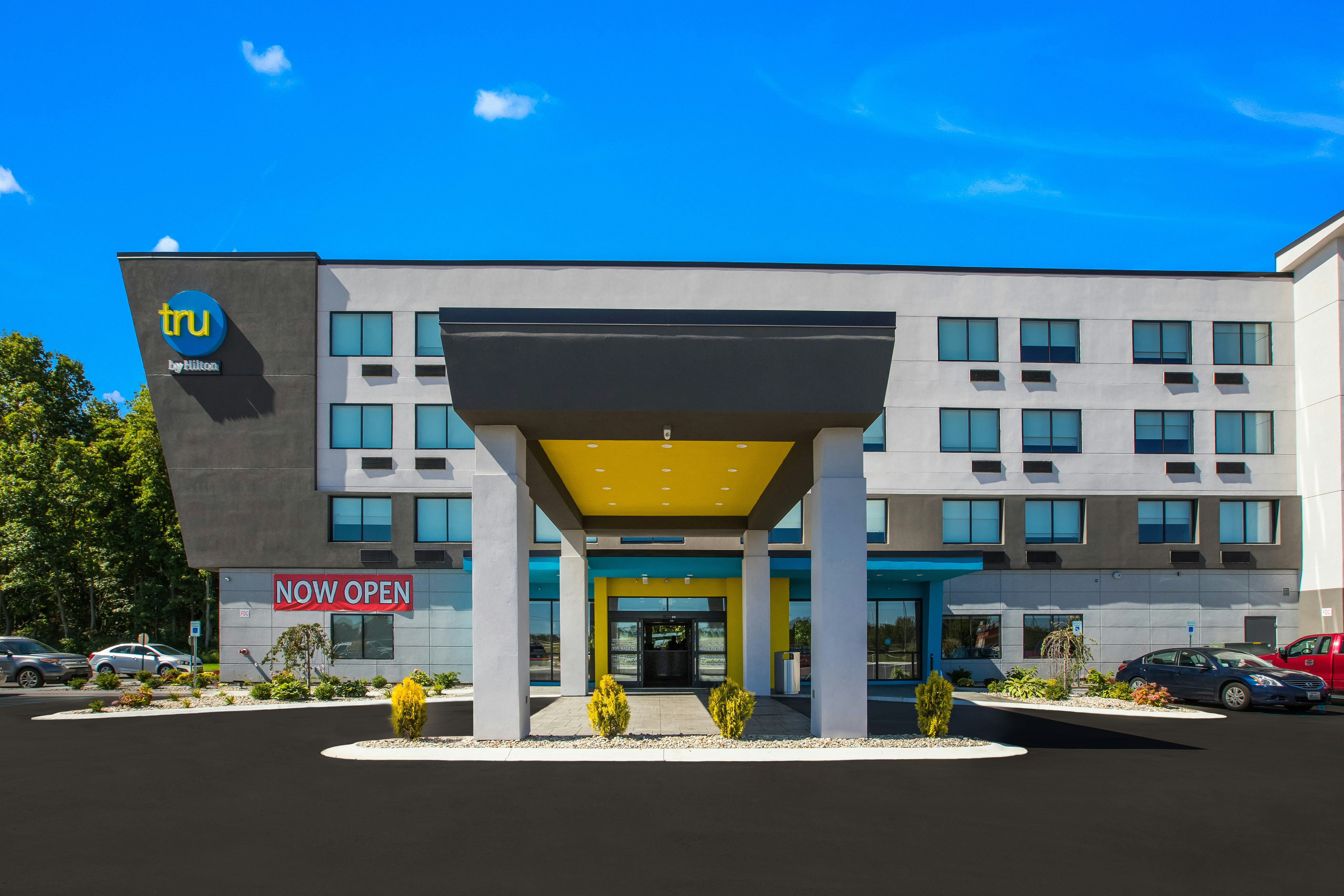Tru By Hilton Saint Joseph 1/17