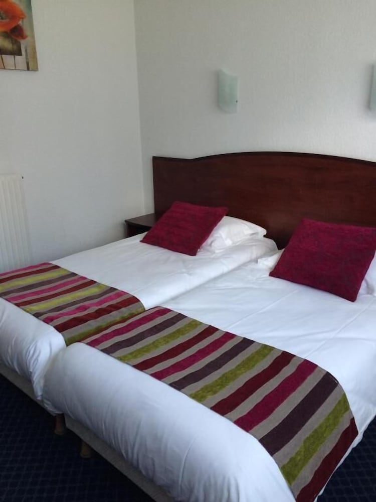 Superior, Twin Beds