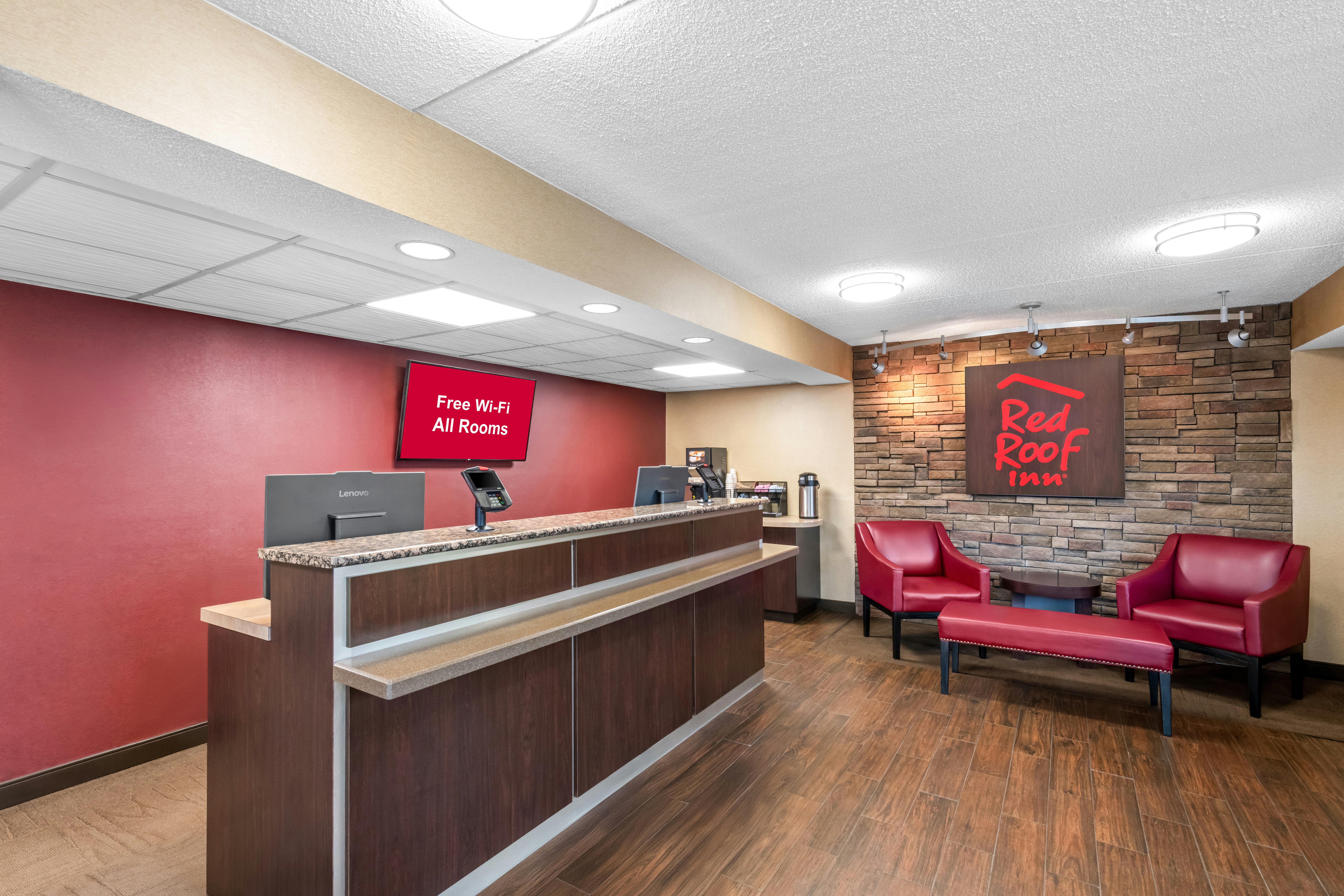 Red Roof Inn Asheville - Biltmore West 6/33