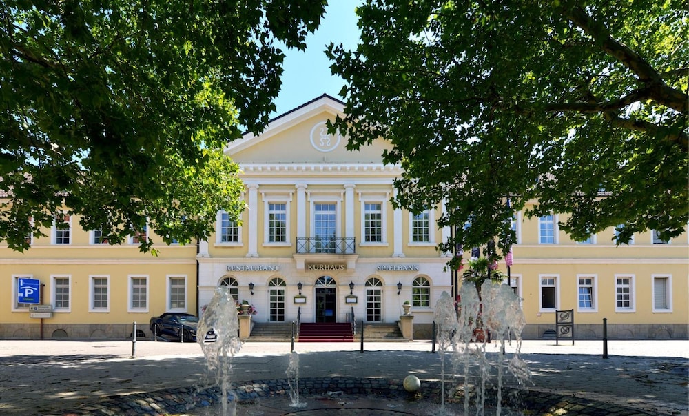 Kurpark-Hotel Bad Durkheim 42/43