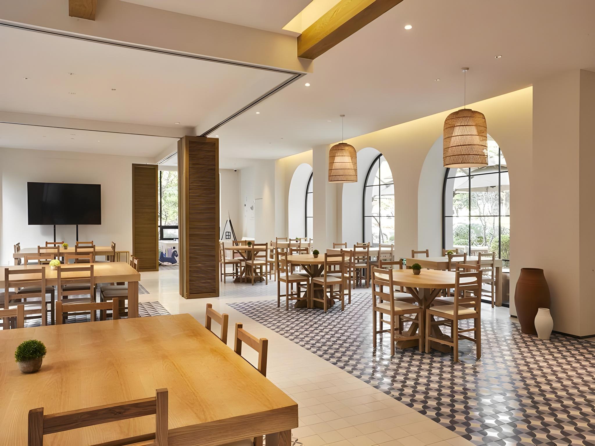 O.Live Social Hotel (Shanghai Xinzhuang Metro Station) 35/39