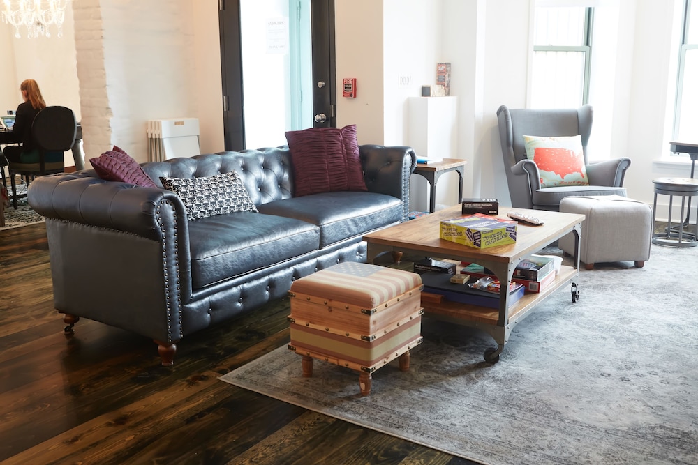 Highroad Hostel Dc 26/48