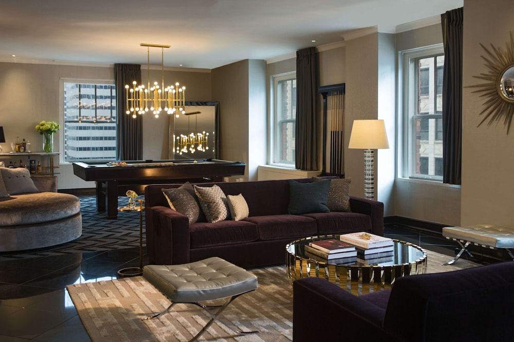 The Allegro Royal Sonesta Hotel Chicago Loop 32/64