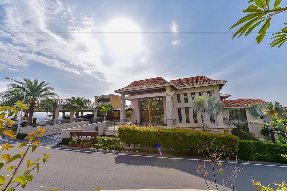 Yundeng Landscape Hotel 4/62