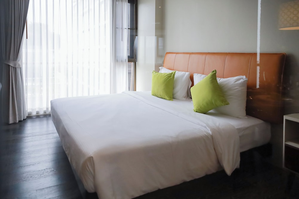 Balcony Courtyard Sriracha Hotel Serviced Apartments 10/50