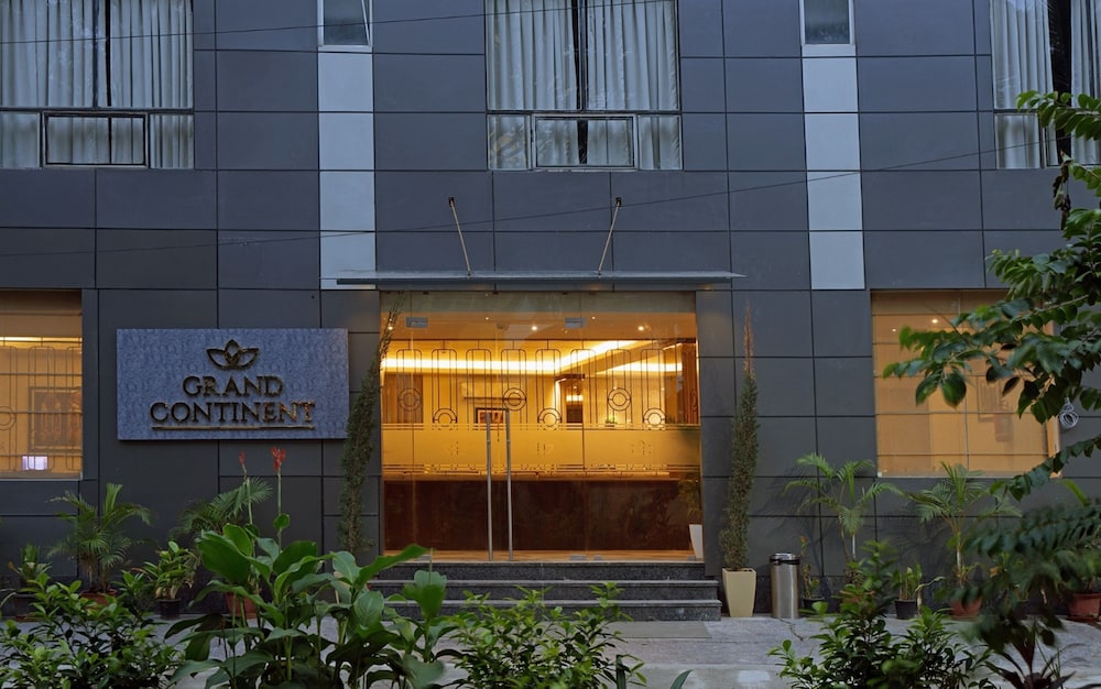 Grand Continent – Bangalore International Airport 3/57