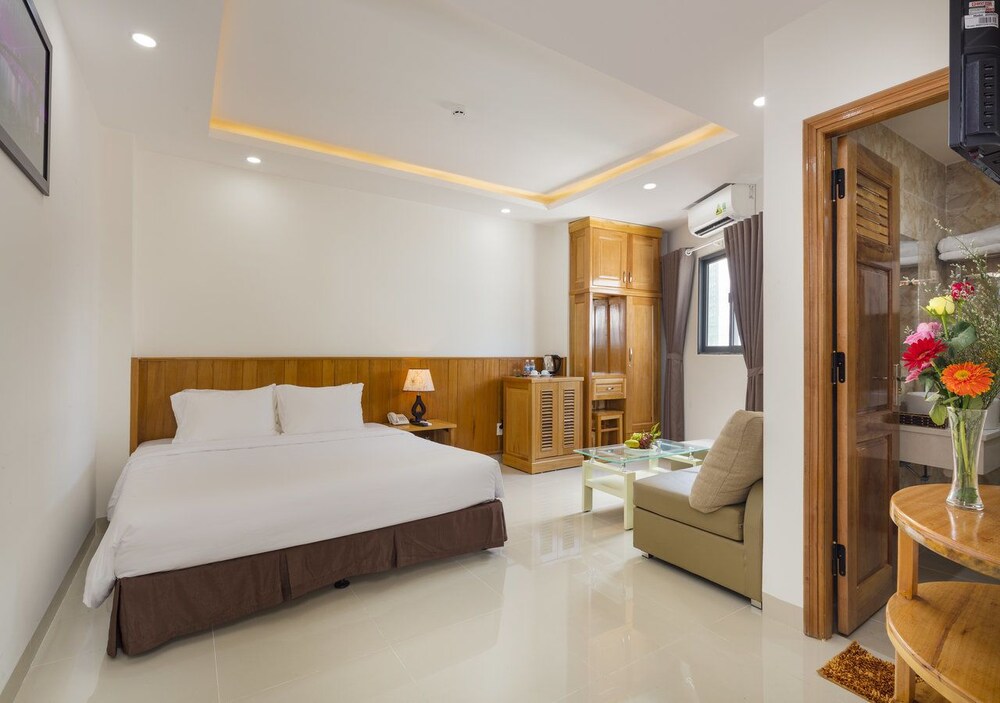 Royal Hotel Nha Trang 37/55