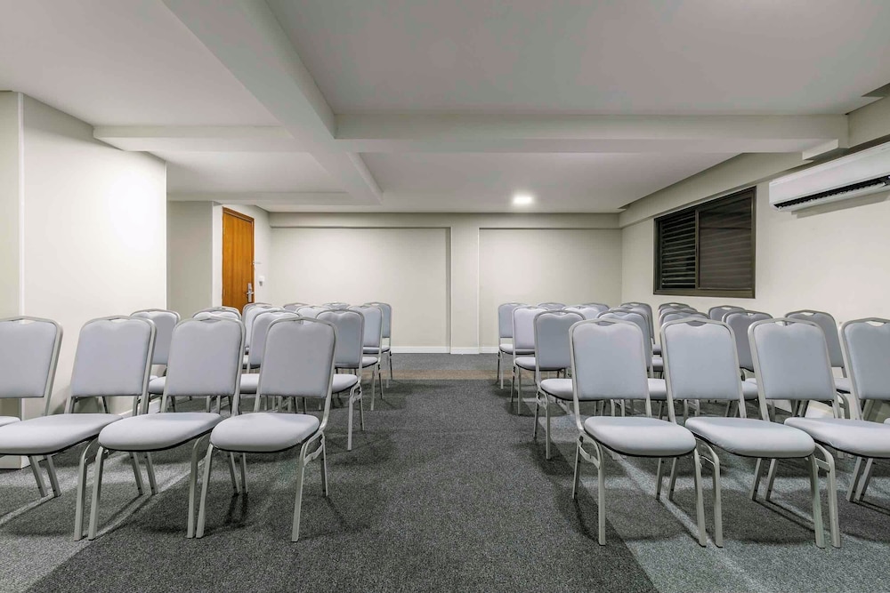 SJ Premium Hotels By Atlantica (ex. Hilton Garden Inn Goiania) 76/85
