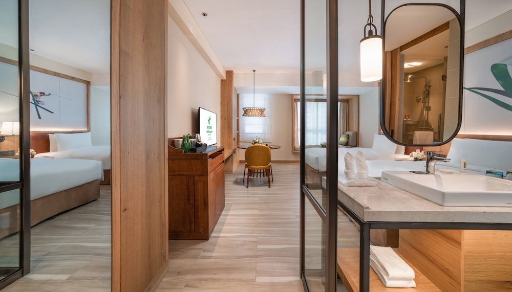 Holiday Inn Jilin Beidahu 60/75
