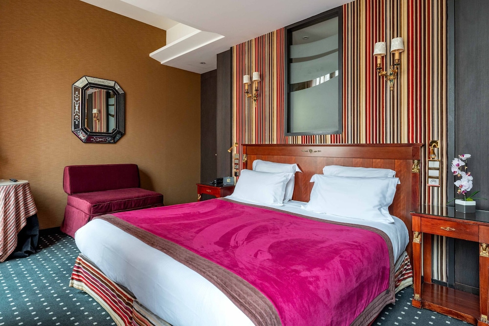 Regents Garden Hotel 11/50