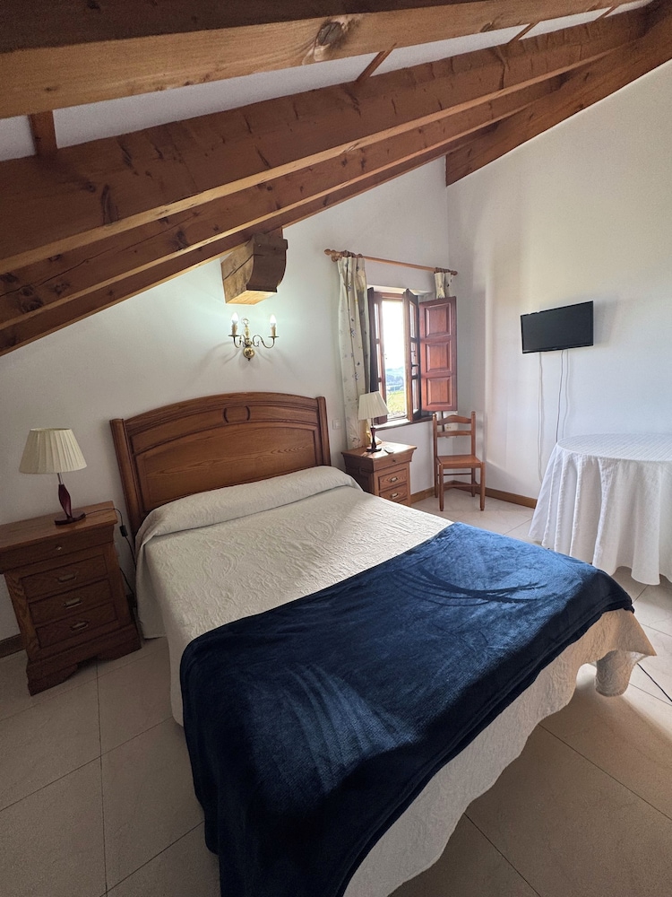 ROOM, QUADRUPLE