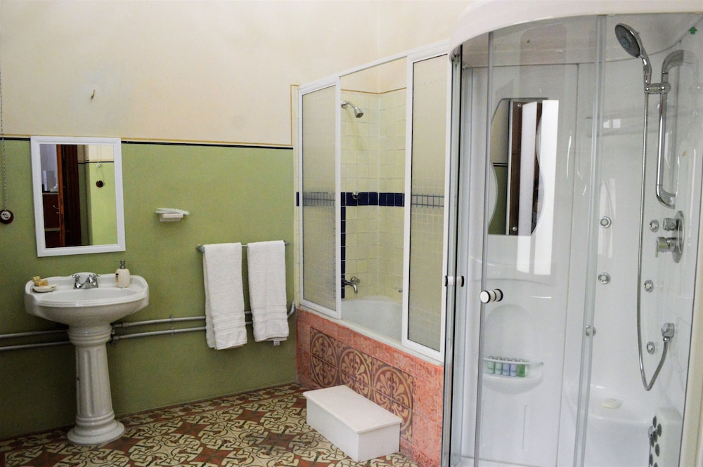 SMALL LUXURY HOTEL AZCAMI 48/50