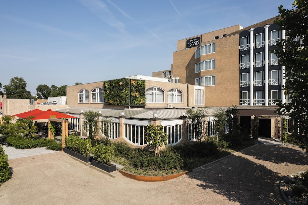 Carlton Oasis Hotel 5/69