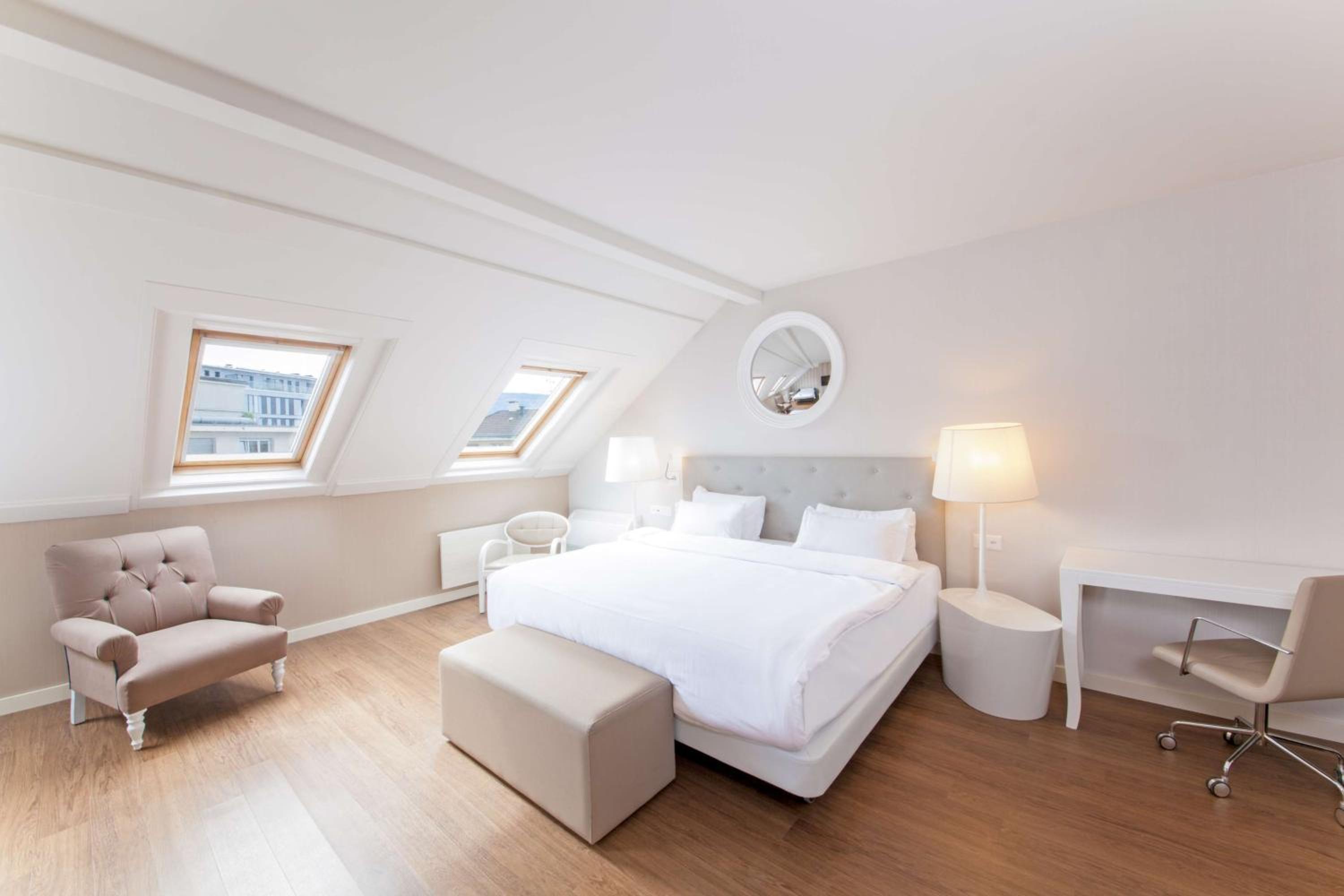 ROOM, KING BED, GARDEN VIEW