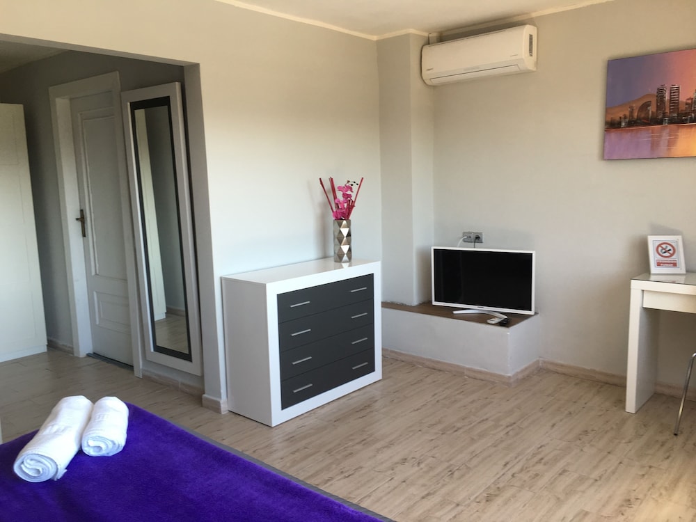Hotel Petit Mirador 53/66