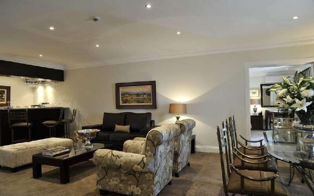 131 on Herbert Baker Boutique Hotel 35/50