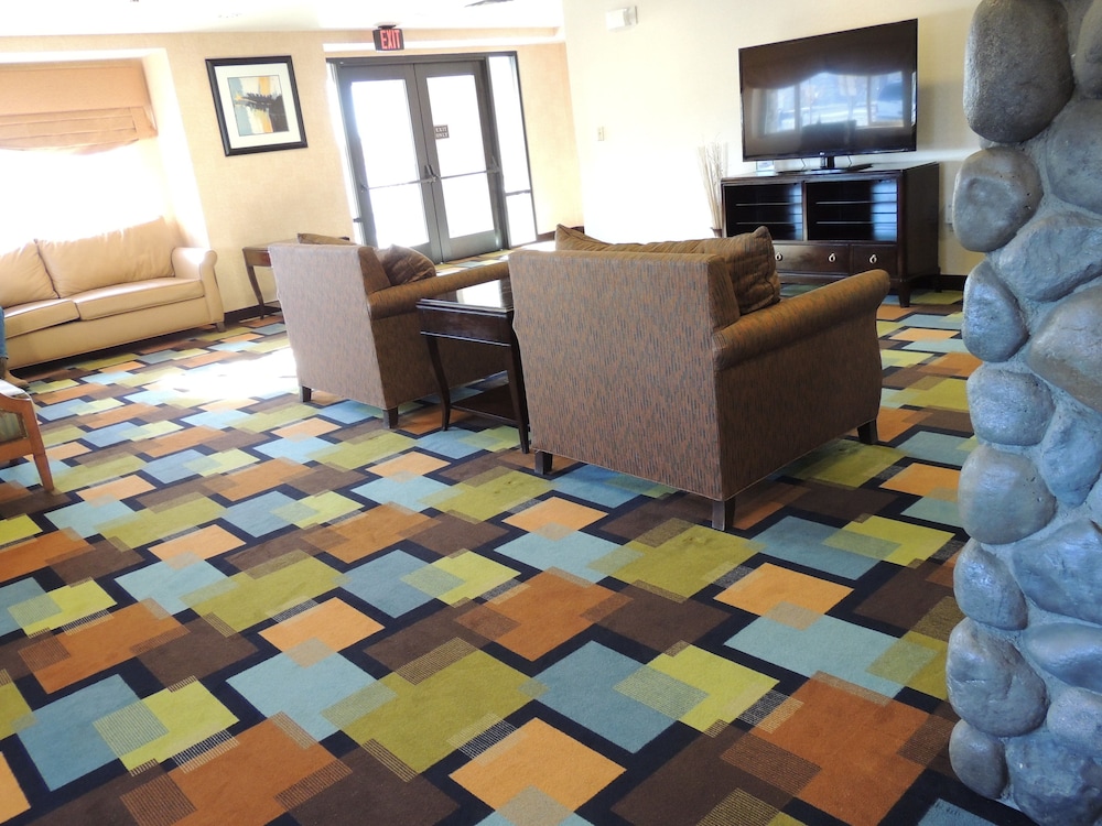Holiday Inn Express Fallon 46/81