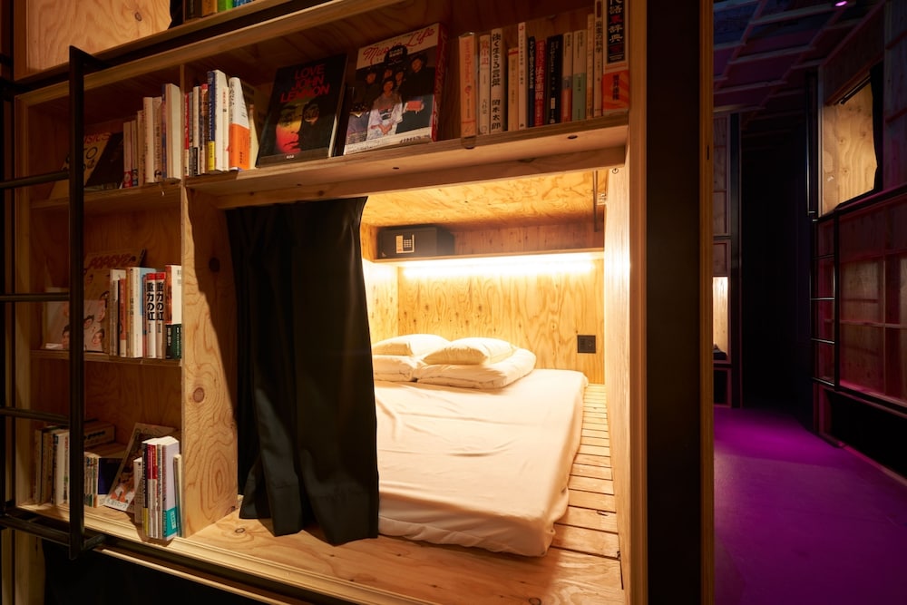 BOOK AND BED TOKYO新宿 写真1