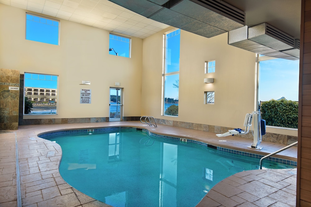 Oxford Suites Silverdale 4/59