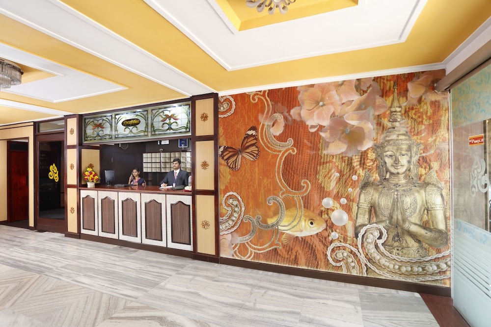 Sri Aarvee Hotels photo3