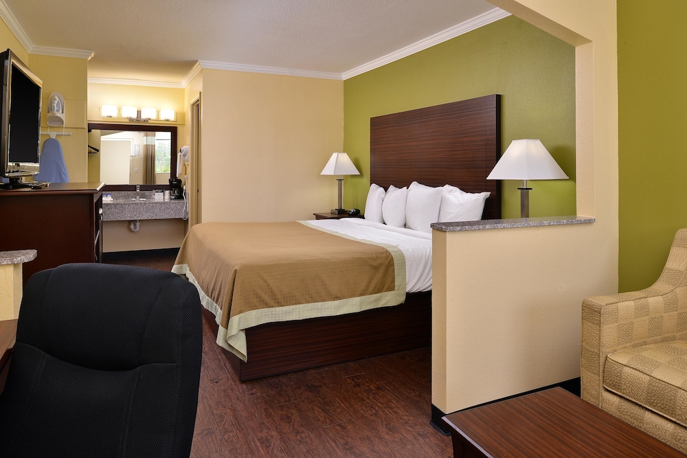Americas Best Value Inn Suites Winona 16/28
